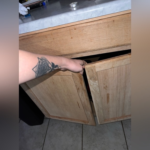 MOVING OUT SALE! Need to sell stuff i dont use to save space! - Picture 3 of 4